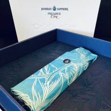 Bombay Sapphire influencer box created by PW Shop. Insert to the box with the gin inside.
